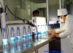 小瓶装矿泉水生产设备（整套详细配置清单及价格）